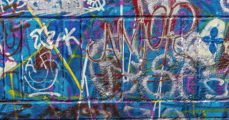 Comment trouver des mots-clés sans payer un outil