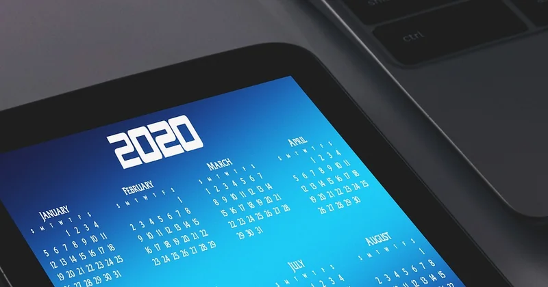 Le calendrier éditorial et le workflow réel